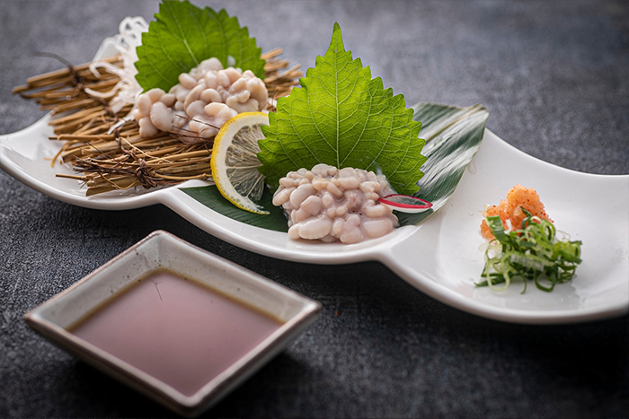 【雲子（鱈の白子）】
            クリーミィーで濃厚な真鱈の白子。
            ポン酢や天ぷらで召し上がれ。 